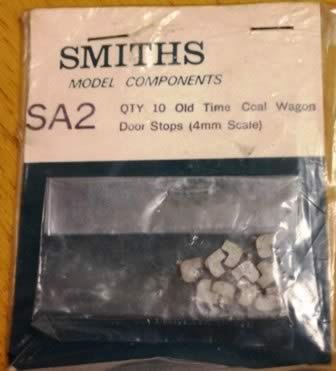 Smiths Model Components: OO Gauge: 10 Old Time Coal Wagon Door Stops