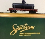 Spectrum: ON30 Gauge: Tank Car Black - Painted and Unlettered