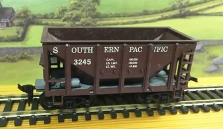 Roundhouse: OO Gauge: Bogie Mineral Hopper 'Southern Pacific'