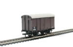 Bachmann: OO Gauge: 12 Ton Southern Plywood Side Vent Van Southern (Small Insignia)