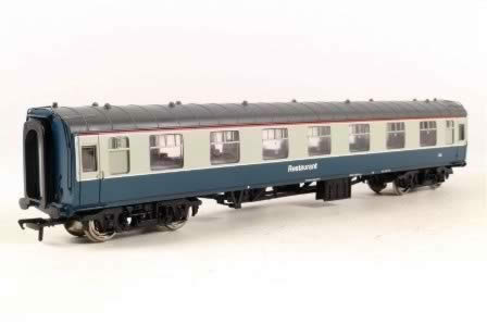 BR Mk1 RFO Restaurant Car Blue & Grey 00 Gauge T48 Post Details about   Bachmann 39-100C 