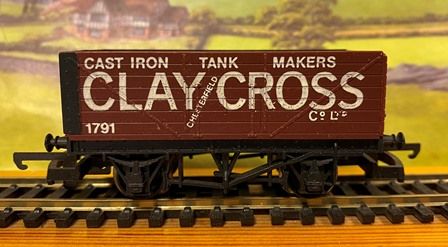 Lima: OO Gauge: 12T PO 7 Plank Wagon 'Clay Cross Co Ltd'