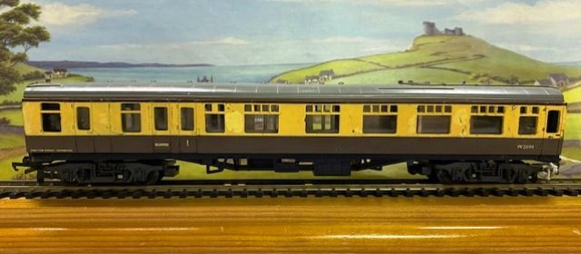 Trix: HO Gauge: 1st Class Western Region Coach 'W21194'
