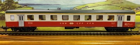 Lima: HO Gauge: Swiss 1st Class SBB SFF FFS Passenger Coach - A5085 18-34 000-7