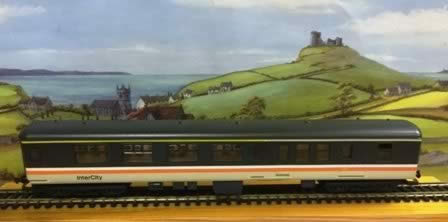Lima: OO Gauge: InterCity BR Corridor Coach - Ref 305302W