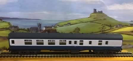Mainline: OO Gauge: BR BSK Coach Brake 2nd Class M34571