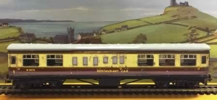 Hornby: Dublo OO Gauge: Restaurant Car 'W9572'