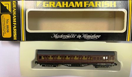 Graham Farish: N Gauge: 57' LMS Suburban 1st/3rd Brake End Coach