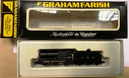 Graham Farish: N Gauge: Class 4F 0-6-0 Locomotive With Tender