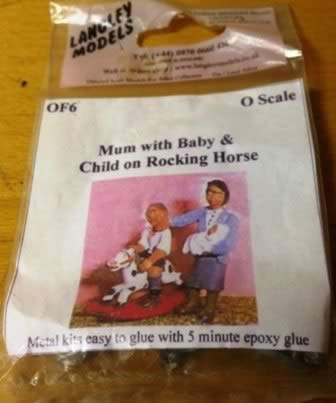 Langley: O Gauge: Mum/Baby & Child On Rocking Horse