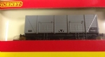 Hornby: OO Gauge: BR 9 Plank Wagon E30938