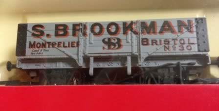 Hornby: OO Gauge: 5 Plank Wagon S Brookman