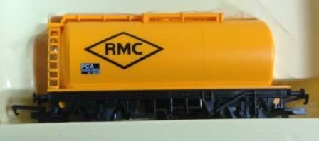 Hornby: OO Gauge: Petrol Tanker