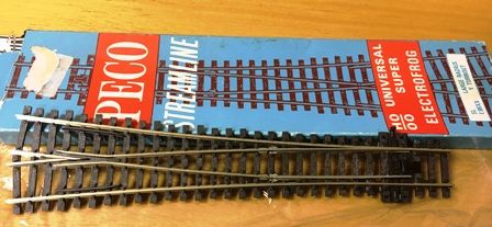 Peco: OO/HO Gauge: Electrofrog Large Radius Y Turnout