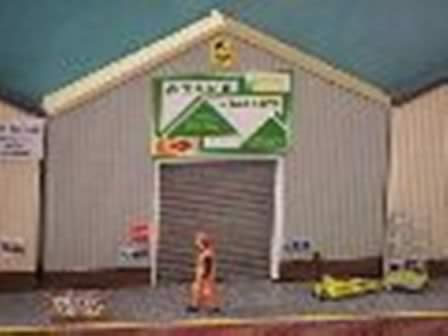 Tencommandments: OO Gauge: Small Modern L/Relief Industrial Building With Closed Roller Shutter Door