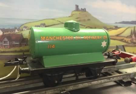 Hornby: O Gauge: Tinplate: No.1 Tank Wagon 'Manchester Oil Refinery'
