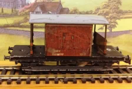 Hornby: Dublo OO Gauge: 20 Ton Brake Van 'E178717'