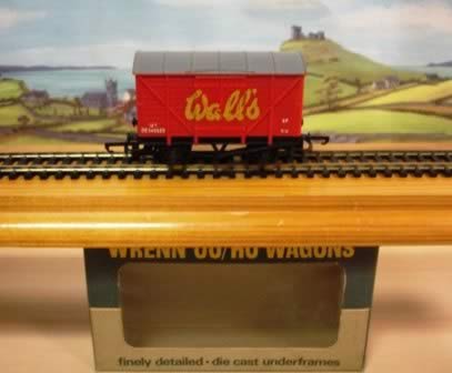 Wrenn: OO/HO Gauge: WALLS Ventilated Van