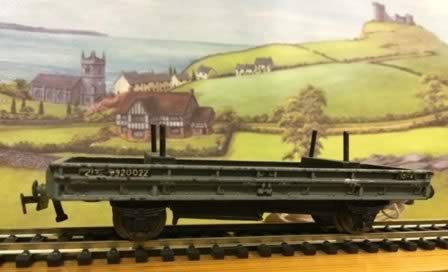 Hornby: Dublo OO Gauge: BR Double Bolster Wagon